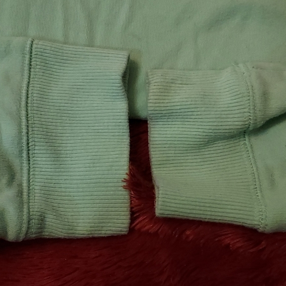 PINK Sweatshirt - Picture 5 of 10